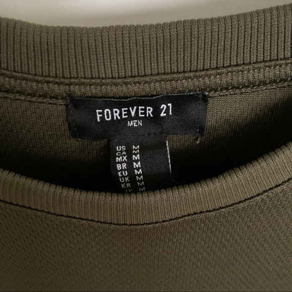 FOREVER21 t-shirt - Picture 3 of 3